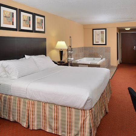 Holiday Inn Martinsburg By Ihg Exteriör bild