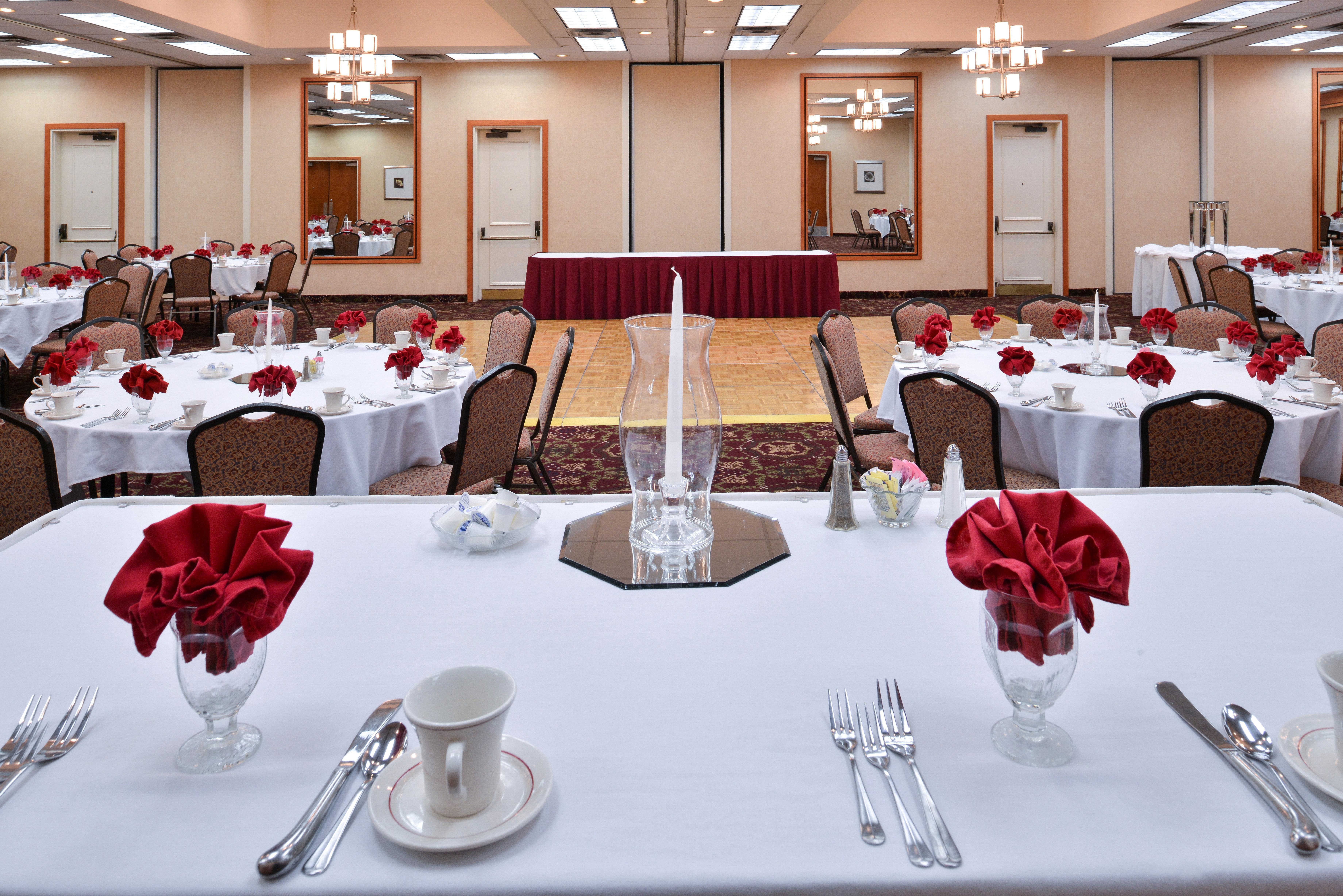 Holiday Inn Martinsburg By Ihg Exteriör bild