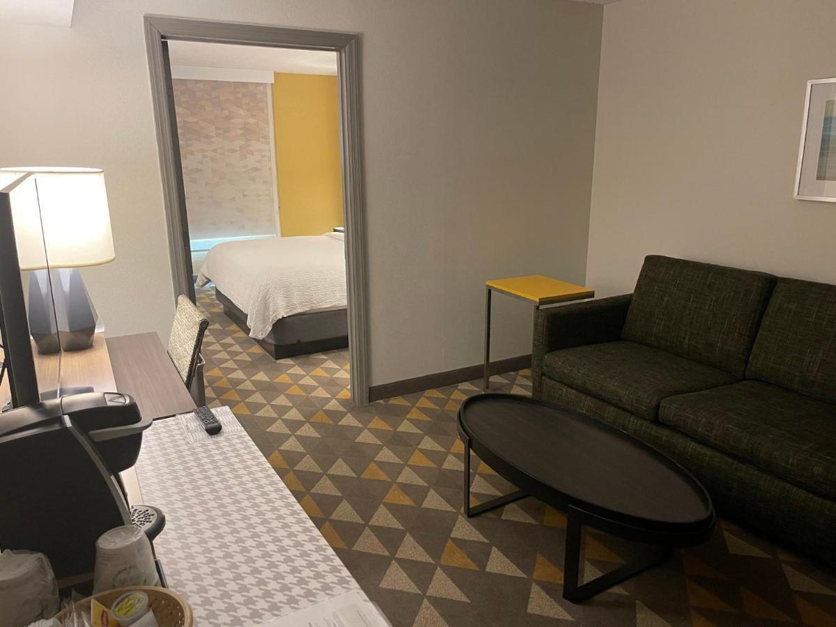 Holiday Inn Martinsburg By Ihg Exteriör bild