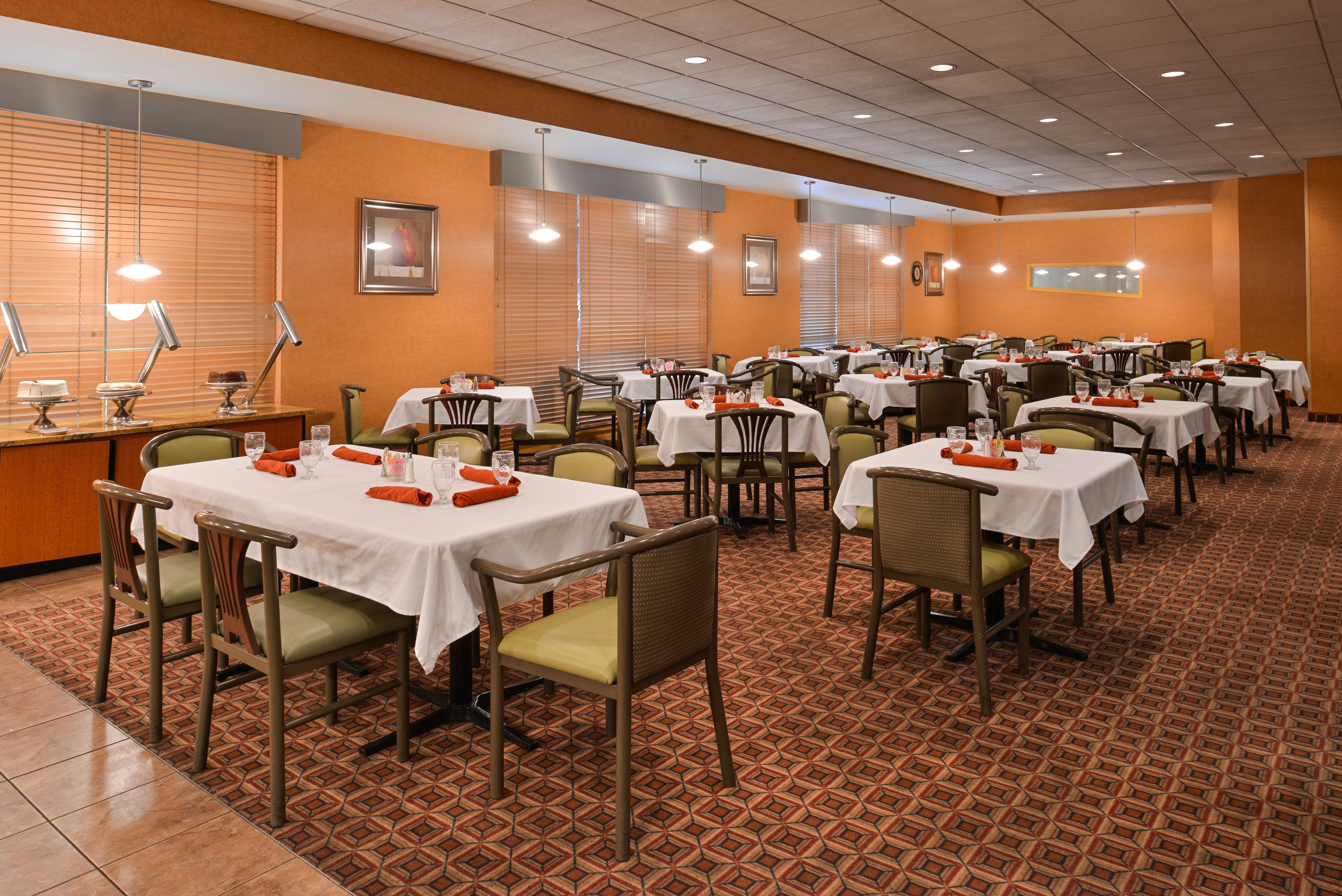 Holiday Inn Martinsburg By Ihg Exteriör bild