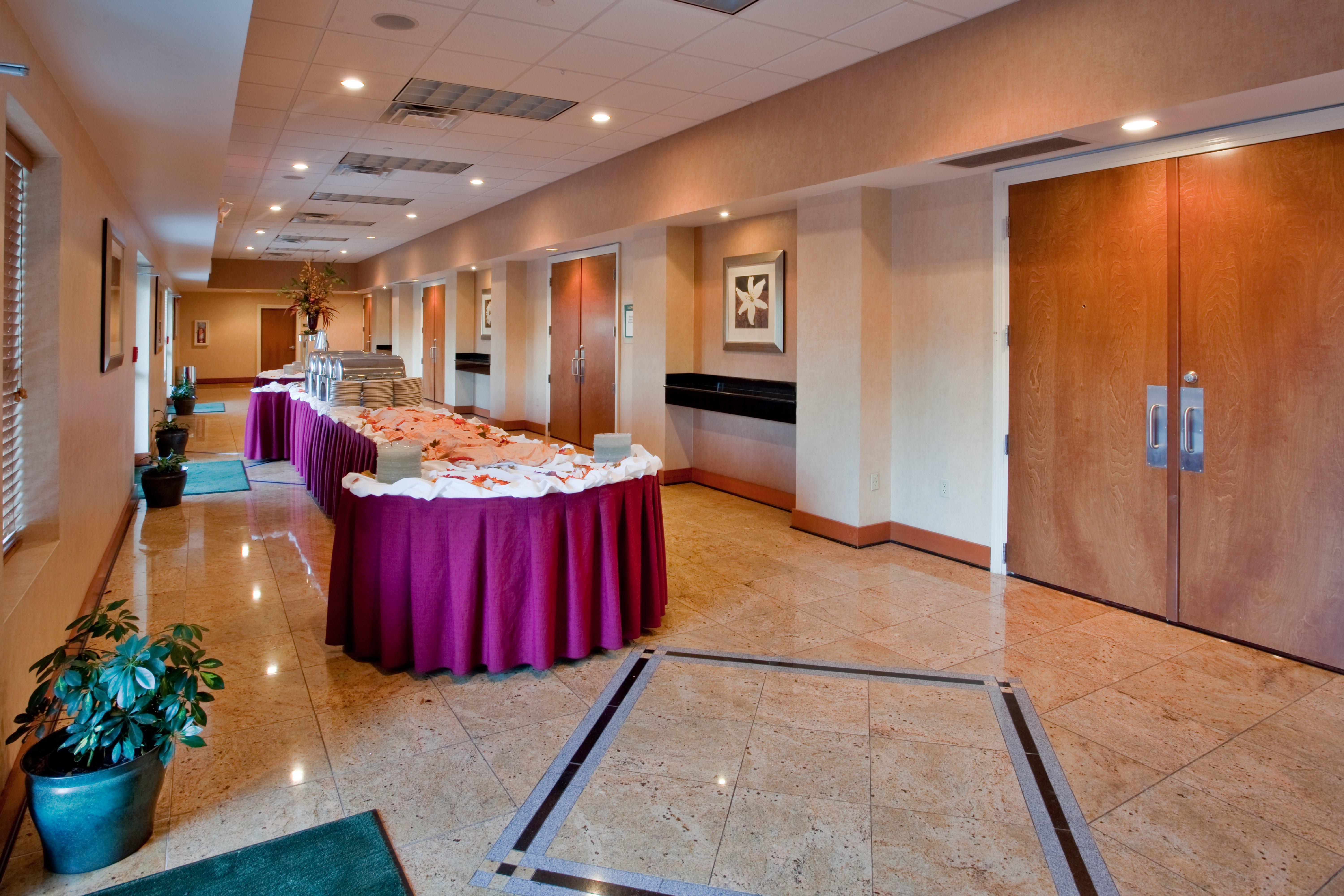 Holiday Inn Martinsburg By Ihg Exteriör bild