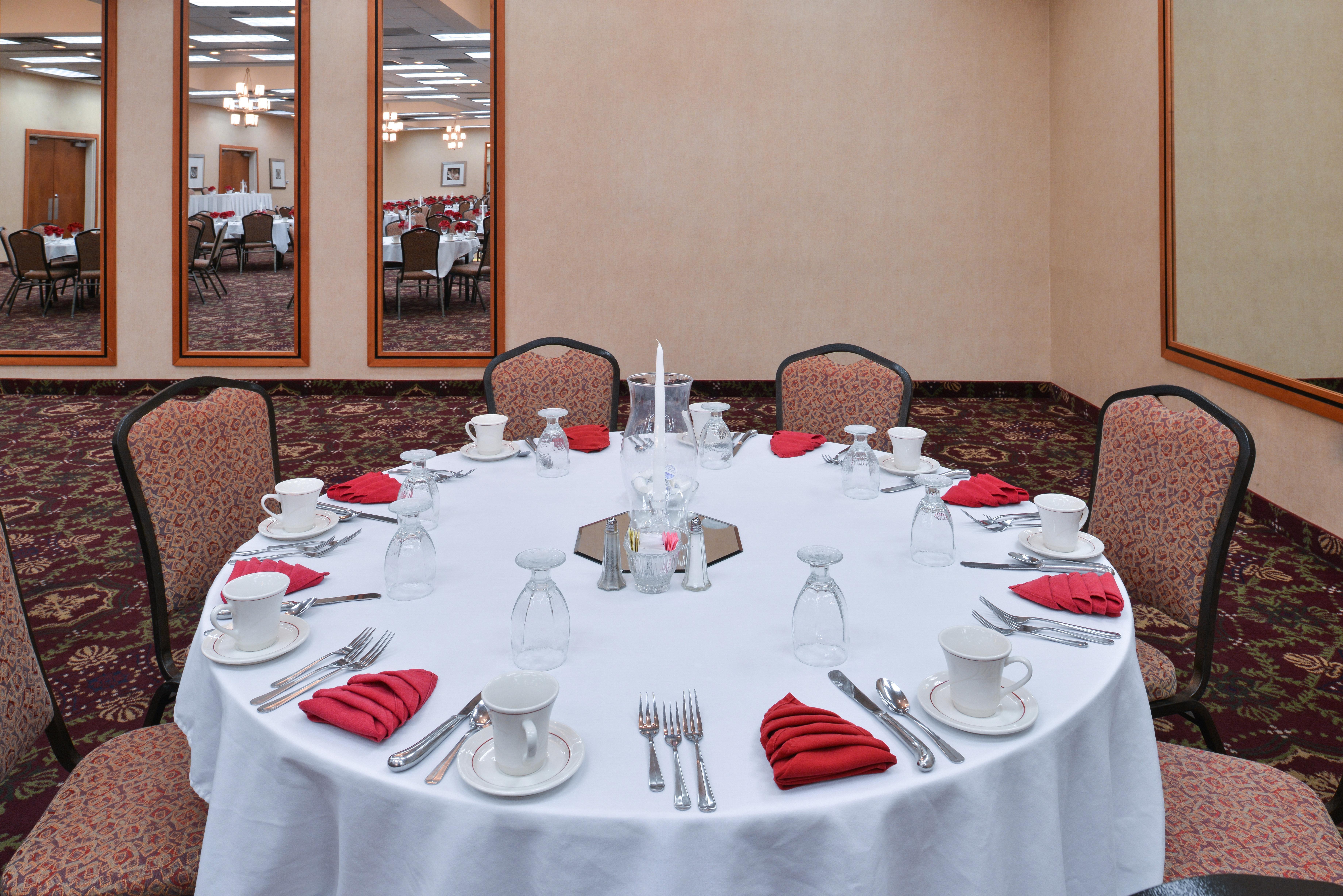Holiday Inn Martinsburg By Ihg Exteriör bild