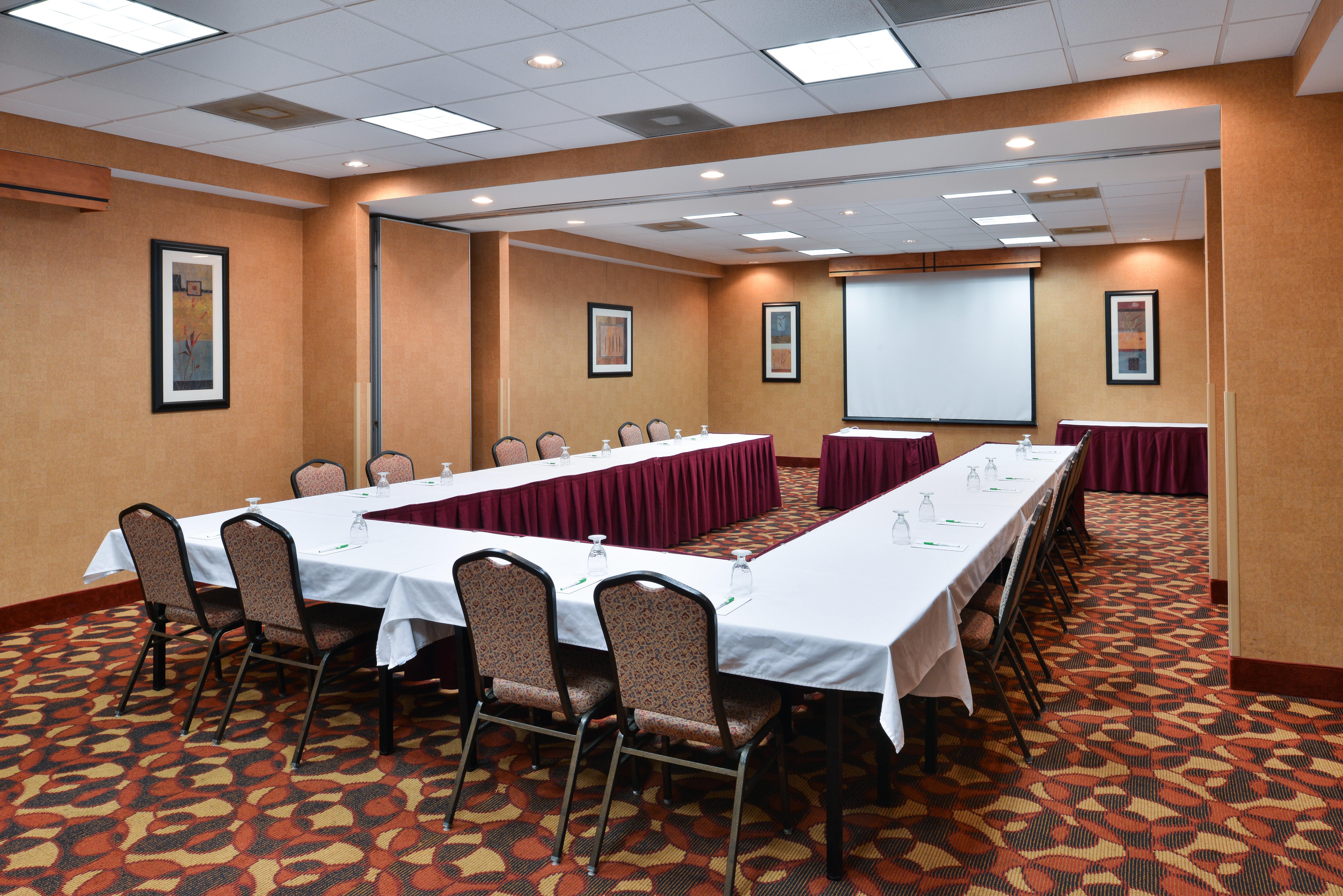 Holiday Inn Martinsburg By Ihg Exteriör bild